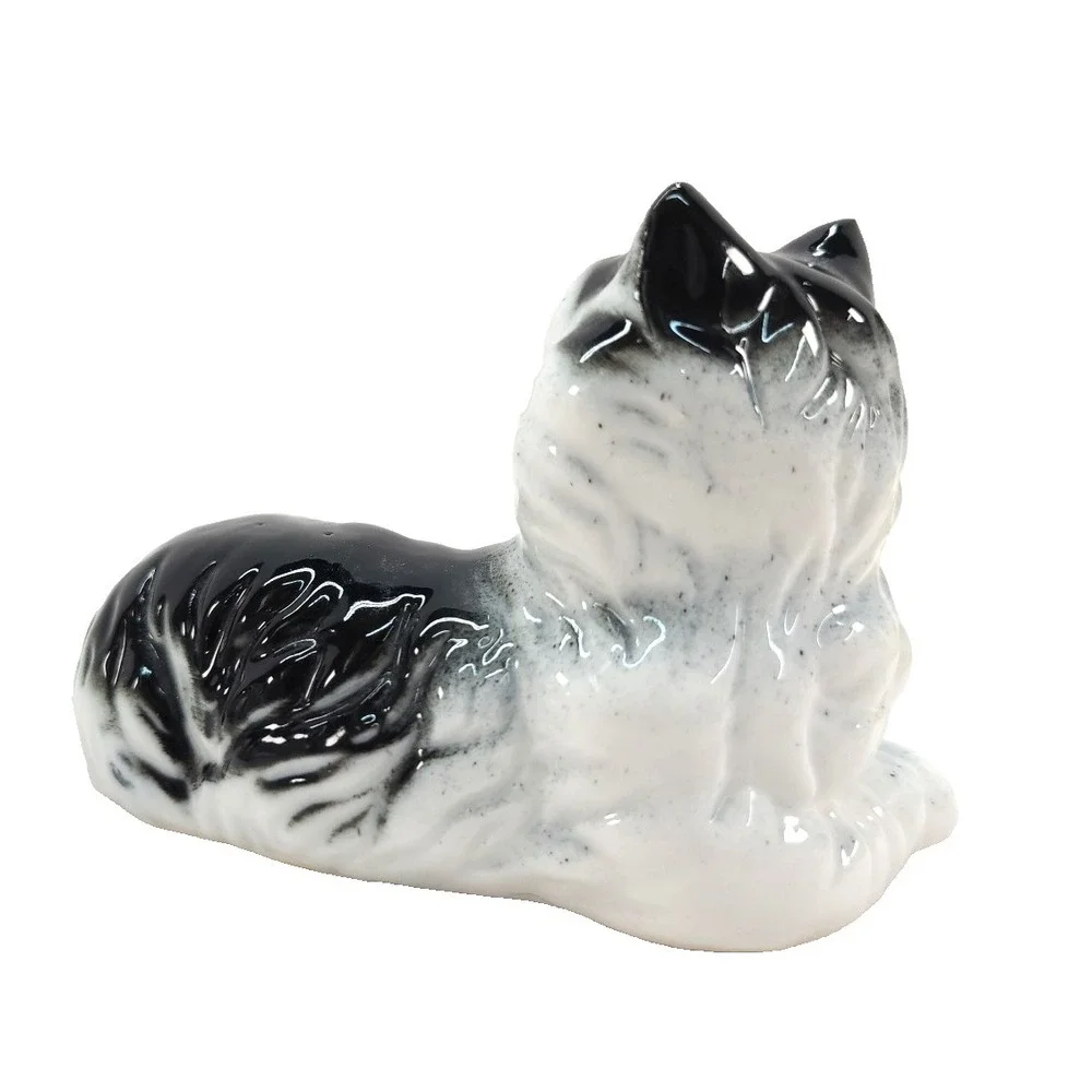 Vintage Porcelain‎ Black And White Cat Laying Down Kmart Feb. 22, 1992 Taiwan